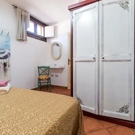 דירה Rustico Degli Ulivi אורוסיי