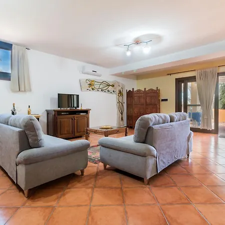 דירה Rustico Degli Ulivi אורוסיי