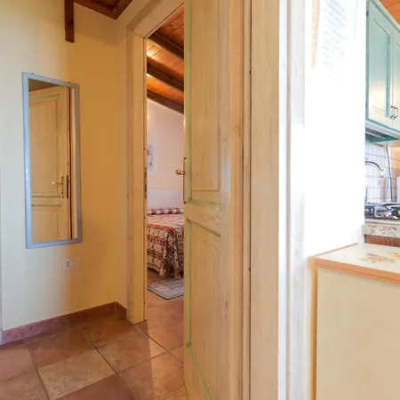 דירה Rustico Degli Ulivi אורוסיי